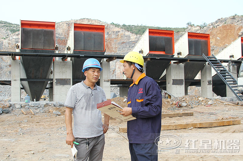 紅星技術(shù)經(jīng)理現(xiàn)場指導(dǎo)用戶安裝 紅星技術(shù)經(jīng)理現(xiàn)場指導(dǎo)用戶安裝