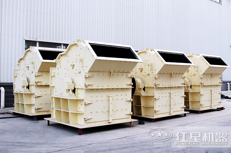 不同規(guī)格下的錘式超細(xì)破碎機(jī) 不同規(guī)格下的錘式超細(xì)破碎機(jī)