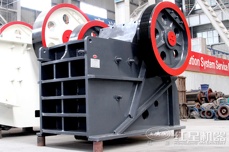 日產1萬噸的石頭破碎機規(guī)格型號有哪些？