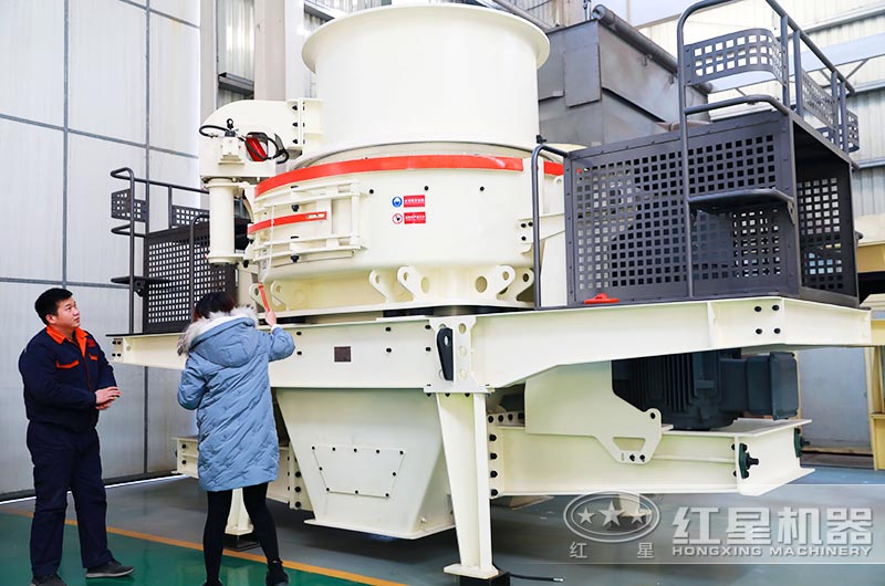 HVI制砂機(jī)客戶參觀 HVI制砂機(jī)客戶參觀