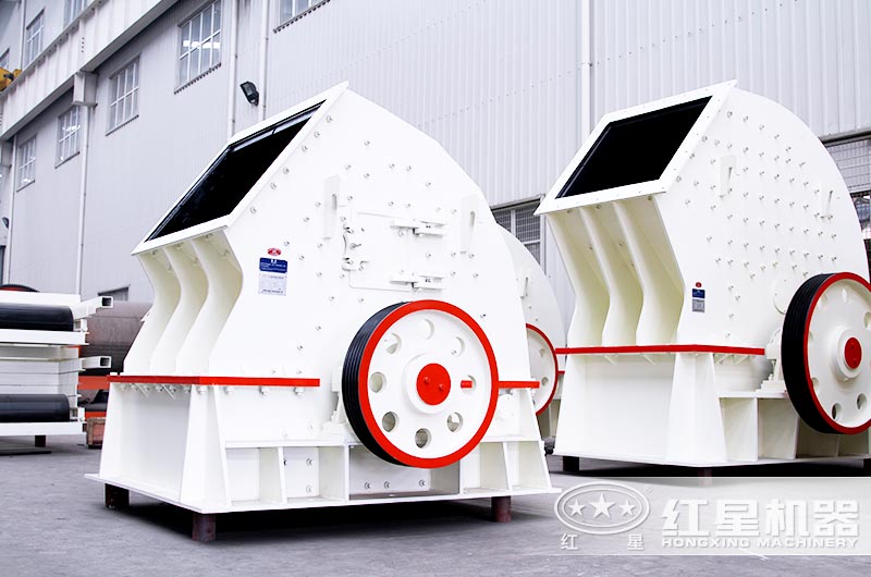 傳統(tǒng)錘式粉碎機(jī) 傳統(tǒng)錘式粉碎機(jī)