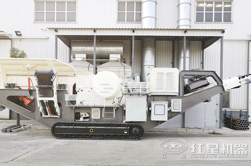 石子生產(chǎn)現(xiàn)場告訴您，履帶移動三機破碎效果是多么好