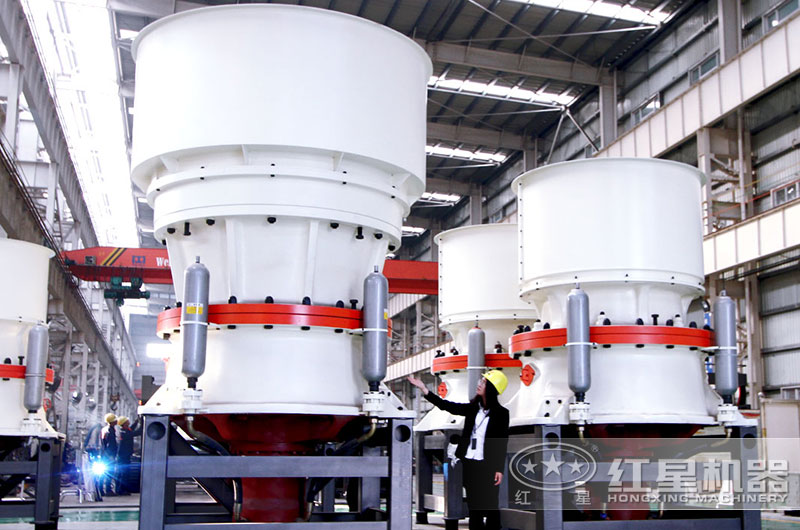多種型號單缸圓錐破碎機生產(chǎn)車間 多種型號單缸圓錐破碎機生產(chǎn)車間