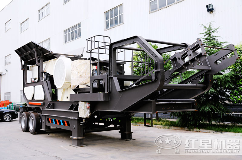 型號為HX938HD86的車在流動顎式碾石機 型號為HX938HD86的車在流動顎式碾石機