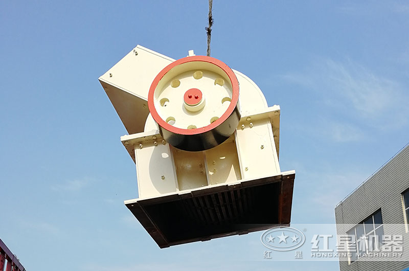 生產(chǎn)24石子的小錘破裝車發(fā)貨 生產(chǎn)24石子的小錘破裝車發(fā)貨