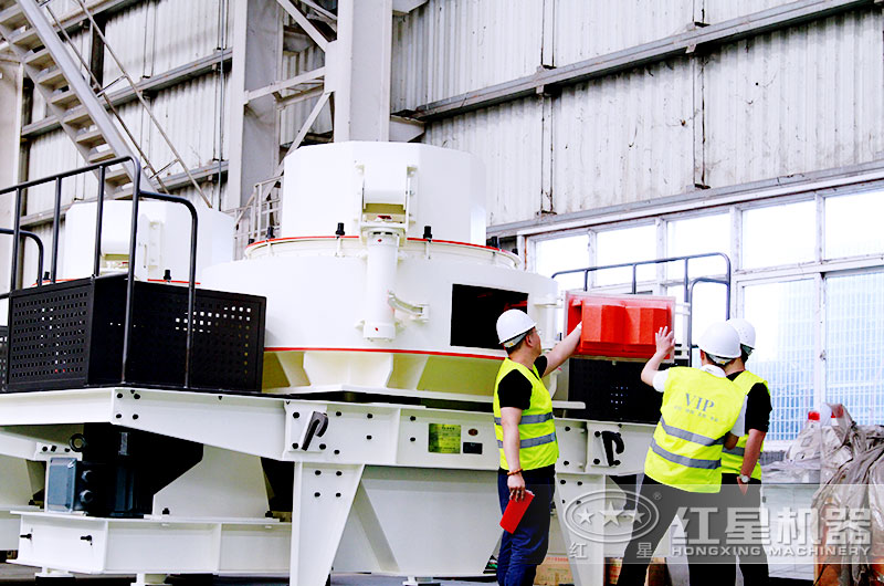 山東用戶來廠考察制砂機(jī) 山東用戶來廠考察制砂機(jī)