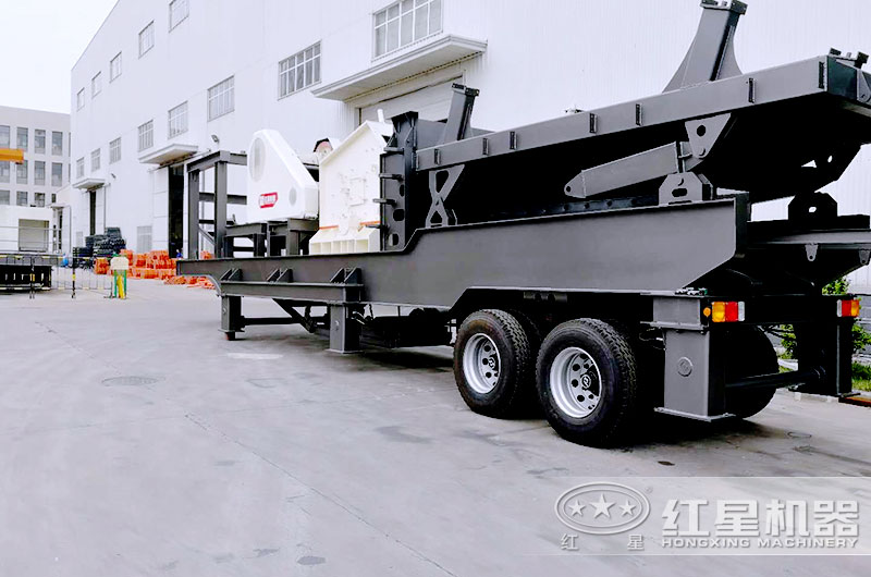 一輛車(chē)上放了兩臺(tái)打石子機(jī)設(shè)備 一輛車(chē)上放了兩臺(tái)打石子機(jī)設(shè)備