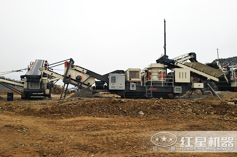 圓錐破移動(dòng)履帶一體式石子破碎機(jī)作業(yè)客戶現(xiàn)場(chǎng) 圓錐破移動(dòng)履帶一體式石子破碎機(jī)作業(yè)客戶現(xiàn)場(chǎng)