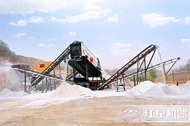 移動(dòng)式制砂機(jī)投產(chǎn)現(xiàn)場(chǎng) 移動(dòng)式制砂機(jī)投產(chǎn)現(xiàn)場(chǎng)