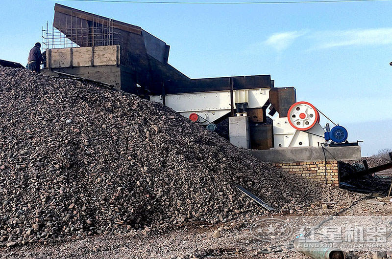 HD德版顎式破碎機(jī)作業(yè)現(xiàn)場 HD德版顎式破碎機(jī)作業(yè)現(xiàn)場