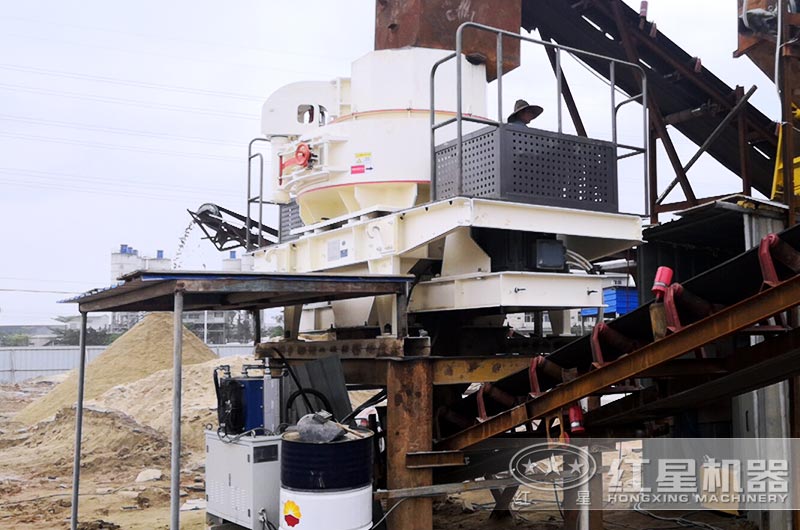 時(shí)產(chǎn)300噸花崗巖機(jī)制砂生產(chǎn)現(xiàn)場(chǎng) 時(shí)產(chǎn)300噸花崗巖機(jī)制砂生產(chǎn)現(xiàn)場(chǎng)