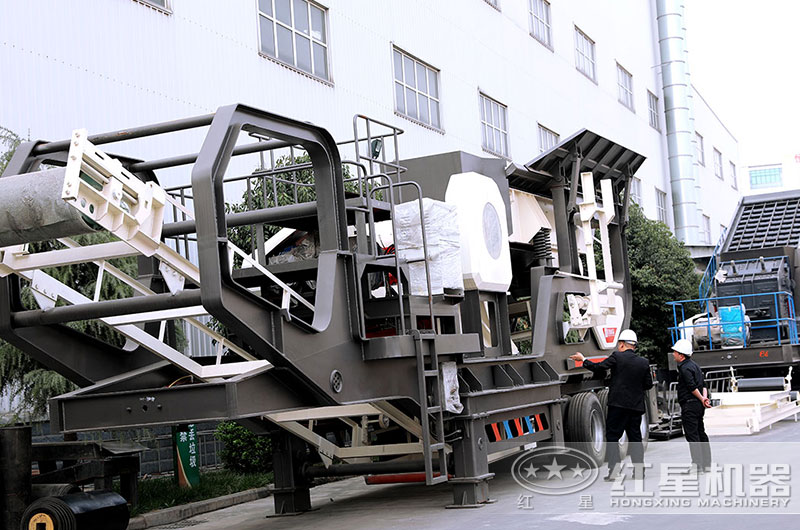 客戶來廠考察移動建筑垃圾處理設(shè)備 客戶來廠考察移動建筑垃圾處理設(shè)備