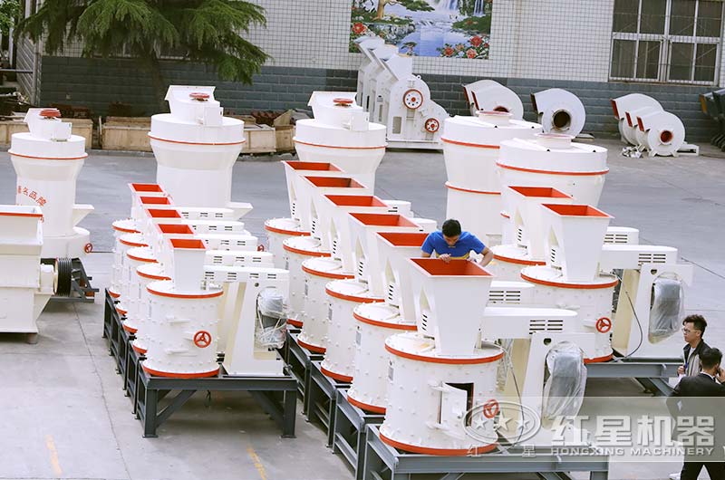 陜西延安用戶來廠考察選購立式復(fù)合破碎機(jī) 陜西延安用戶來廠考察選購立式復(fù)合破碎機(jī)