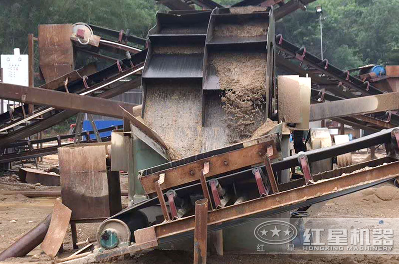 日賺一兩萬的洗沙廠生產(chǎn)機制砂現(xiàn)場 日賺一兩萬的洗沙廠生產(chǎn)機制砂現(xiàn)場