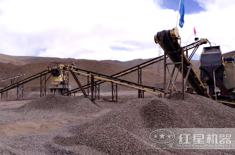 10萬的破碎石頭機(jī)生產(chǎn)現(xiàn)場 10萬的破碎石頭機(jī)生產(chǎn)現(xiàn)場