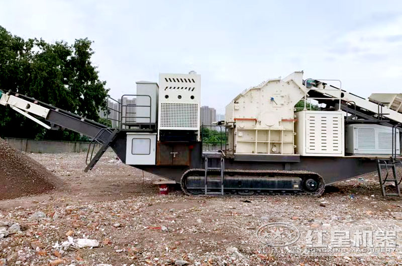 移動細碎機制砂生產(chǎn)現(xiàn)場 移動細碎機制砂生產(chǎn)現(xiàn)場