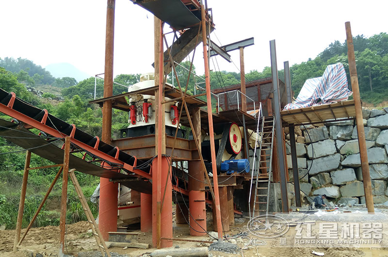 鄂破+圓錐破作業(yè)現(xiàn)場(chǎng) 鄂破+圓錐破作業(yè)現(xiàn)場(chǎng)