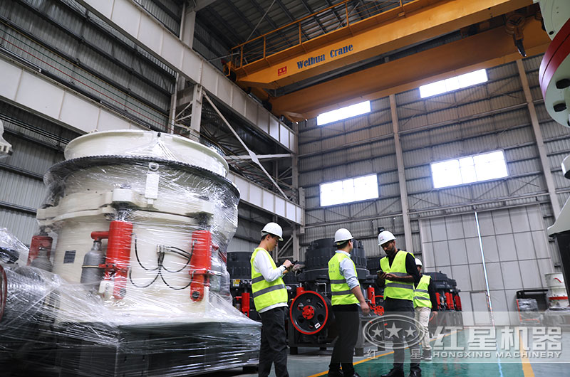 印度客戶來廠考察參觀圓錐破 印度客戶來廠考察參觀圓錐破