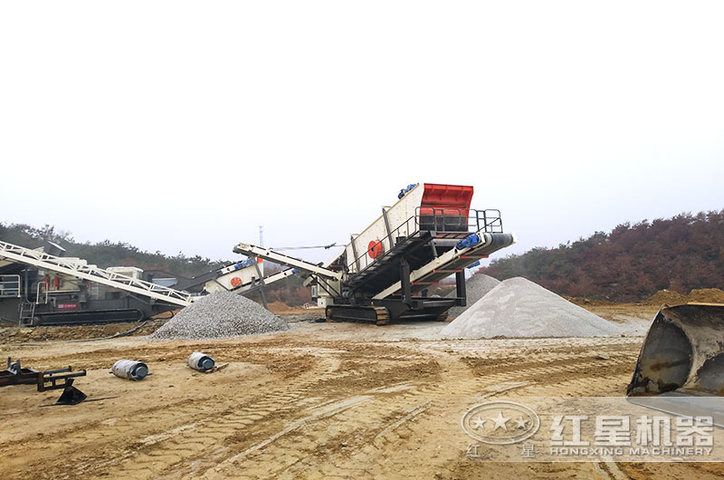 移動(dòng)破石子機(jī)，目前國(guó)內(nèi)比較先進(jìn)的破碎石子機(jī)器
