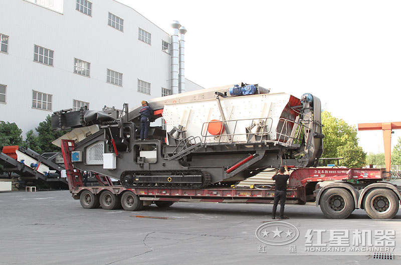 履帶式液壓巖石破碎石頭機(jī)裝車發(fā)貨中 履帶式液壓巖石破碎石頭機(jī)裝車發(fā)貨中