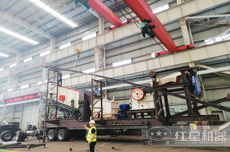 四合一移動(dòng)破碎機(jī) 四合一移動(dòng)破碎機(jī)