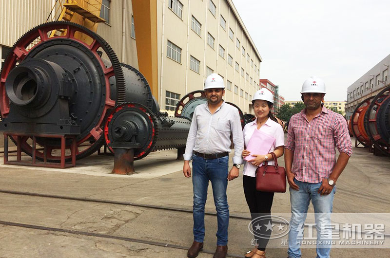 國外客戶來廠訂購球磨機設(shè)備 國外客戶來廠訂購球磨機設(shè)備