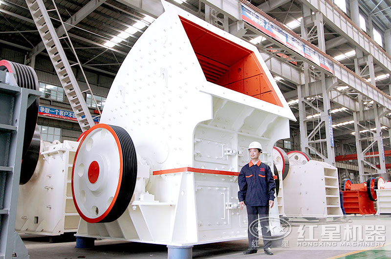 大型錘式破碎機的產(chǎn)量是多少？價格貴嗎？