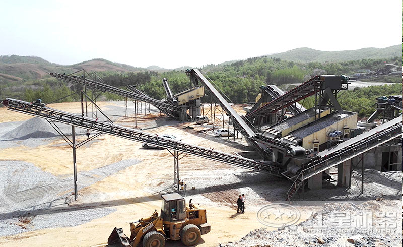 固定式建筑垃圾再生作業(yè)現(xiàn)場 固定式建筑垃圾再生作業(yè)現(xiàn)場