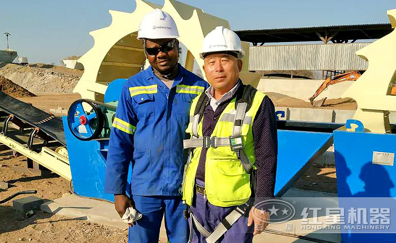 大型洗砂機(jī)售后現(xiàn)場(chǎng) 大型洗砂機(jī)售后現(xiàn)場(chǎng)