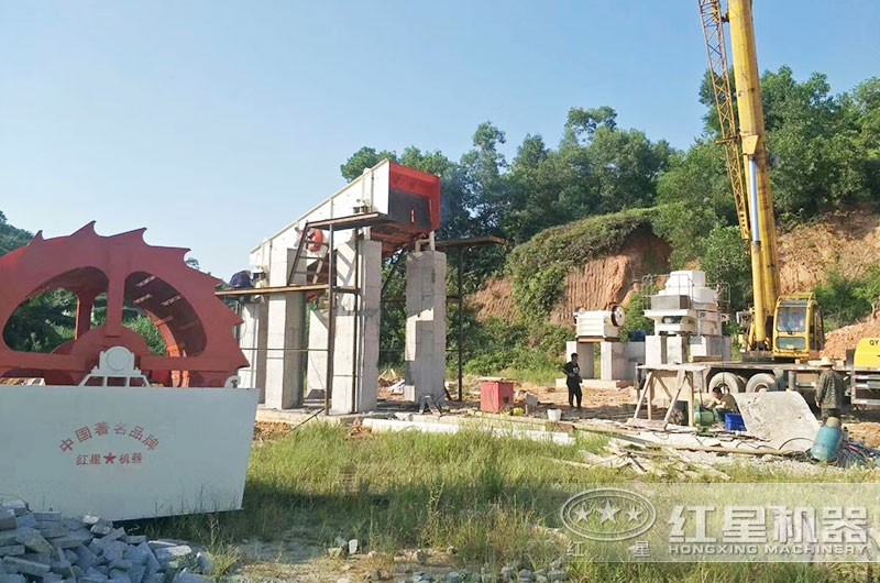 青石制砂洗砂設(shè)備安裝現(xiàn)場(chǎng) 青石制砂洗砂設(shè)備安裝現(xiàn)場(chǎng)