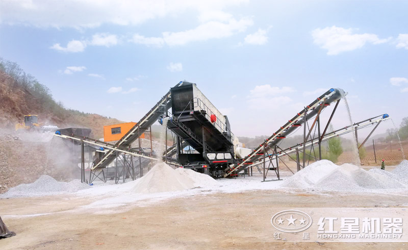 安陽(yáng)用戶(hù)移動(dòng)制砂機(jī)工作現(xiàn)場(chǎng)