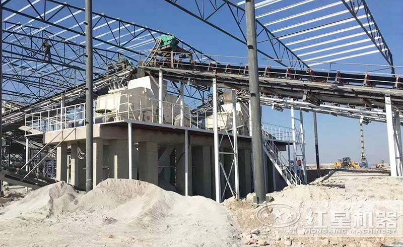 山東濟(jì)南大型時(shí)產(chǎn)500噸的碎石生產(chǎn)現(xiàn)場(chǎng) 山東濟(jì)南大型時(shí)產(chǎn)500噸的碎石生產(chǎn)現(xiàn)場(chǎng)