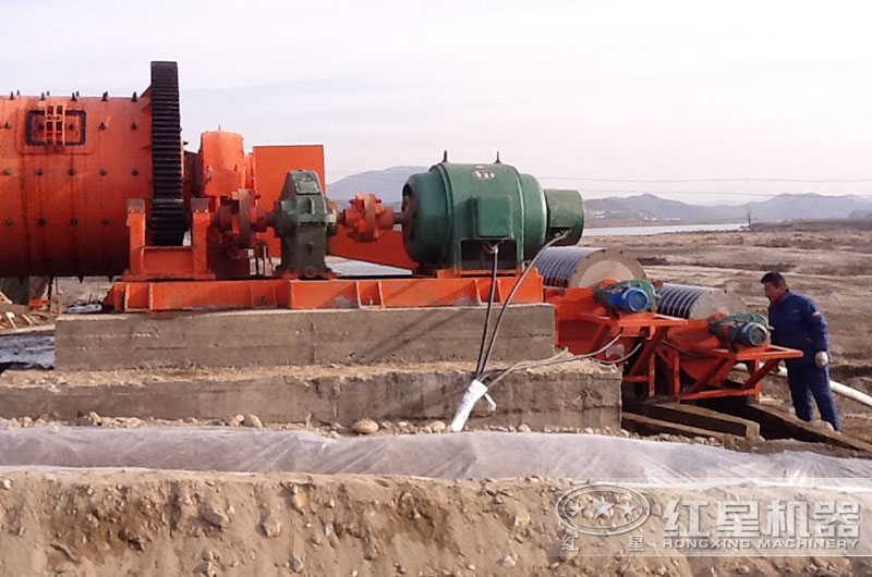 河沙磁選機作業(yè)現(xiàn)場 河沙磁選機作業(yè)現(xiàn)場