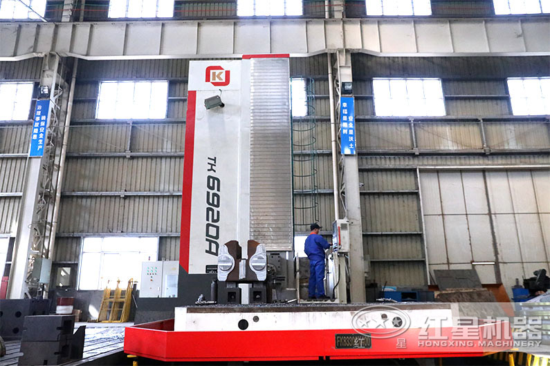 紅星總部生產(chǎn)車間現(xiàn)場(chǎng) 紅星總部生產(chǎn)車間現(xiàn)場(chǎng)