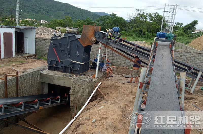 反擊破碎河卵石生產(chǎn)現(xiàn)場 反擊破碎河卵石生產(chǎn)現(xiàn)場