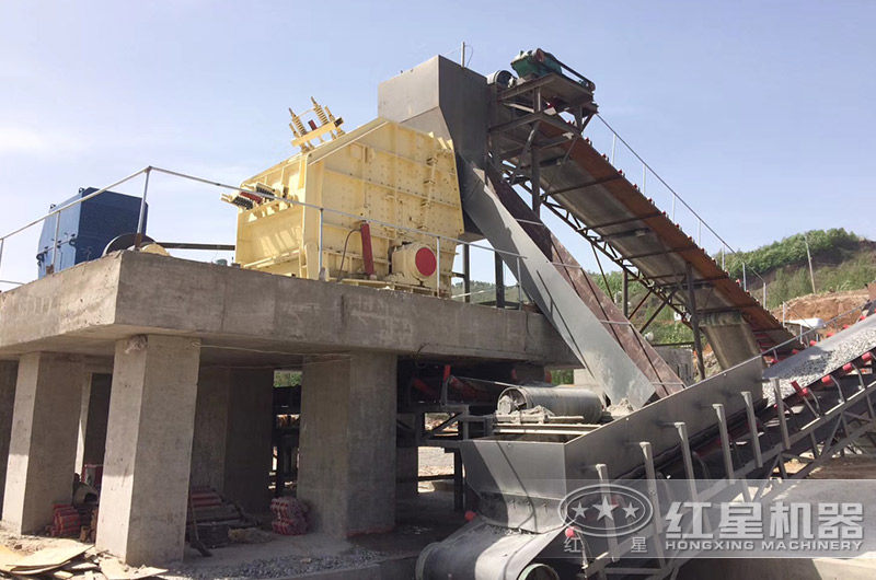 反擊破碎礦石生產(chǎn)現(xiàn)場 反擊破碎礦石生產(chǎn)現(xiàn)場