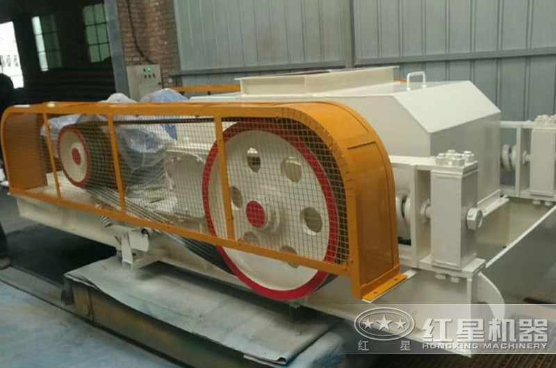 泥土對(duì)輥粉碎機(jī)設(shè)備展示 泥土對(duì)輥粉碎機(jī)設(shè)備展示