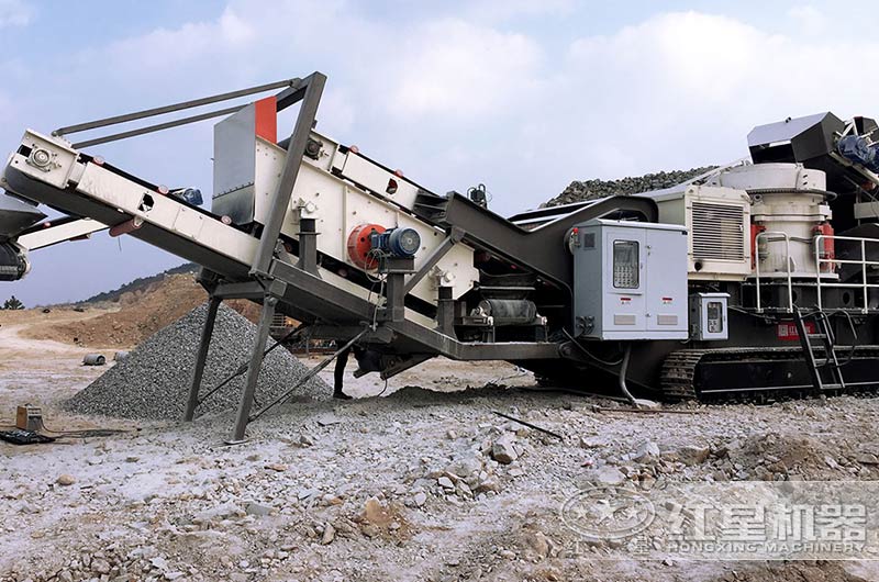 移動(dòng)圓錐破室外應(yīng)用現(xiàn)場(chǎng) 移動(dòng)圓錐破室外應(yīng)用現(xiàn)場(chǎng)