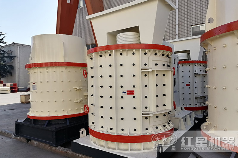 兩種不同規(guī)格的瓜米石復(fù)合制沙機(jī) 兩種不同規(guī)格的瓜米石復(fù)合制沙機(jī)