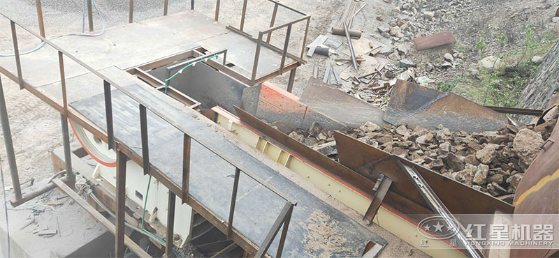 鄂破進(jìn)料口細(xì)節(jié)圖 鄂破進(jìn)料口細(xì)節(jié)圖