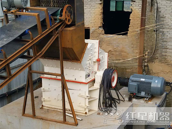 細碎制砂機作業(yè)現(xiàn)場 細碎制砂機作業(yè)現(xiàn)場