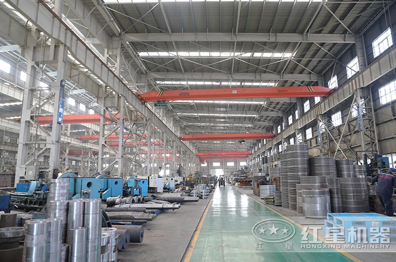 紅星移動破碎機(jī)廠家車間 紅星移動破碎機(jī)廠家車間