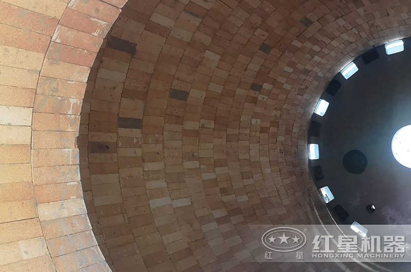 球磨機設(shè)備內(nèi)部實景 球磨機設(shè)備內(nèi)部實景