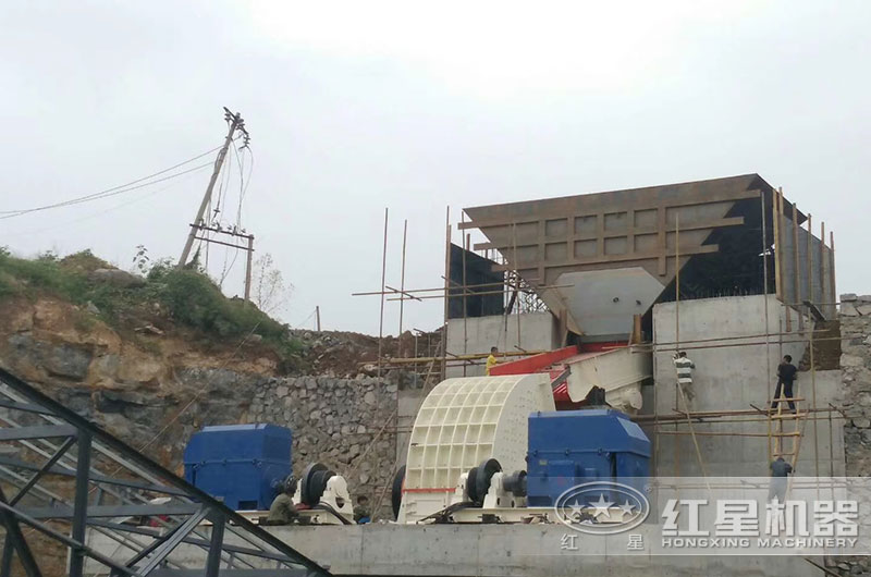 重錘破機作業(yè)現(xiàn)場 重錘破機作業(yè)現(xiàn)場