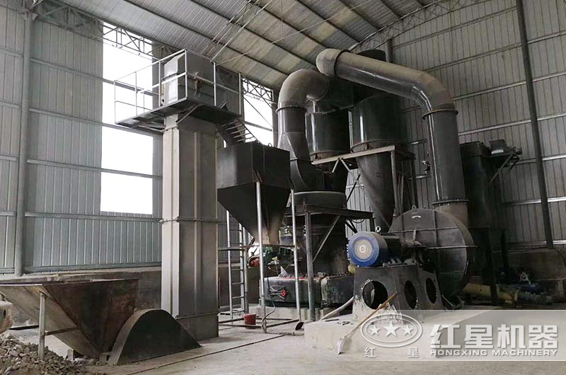 石頭制粉現(xiàn)場 石頭制粉現(xiàn)場