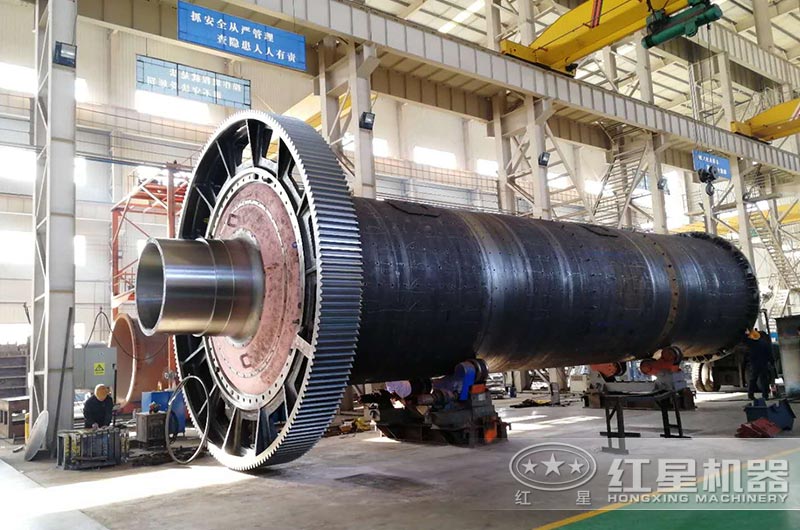 新型選礦球磨機生產(chǎn)車間 新型選礦球磨機生產(chǎn)車間