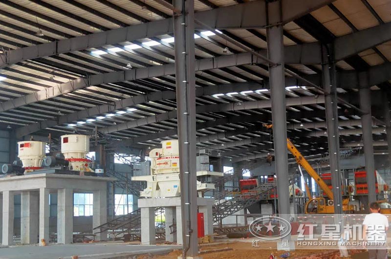 碎石制砂生產(chǎn)現(xiàn)場(chǎng) 碎石制砂生產(chǎn)現(xiàn)場(chǎng)