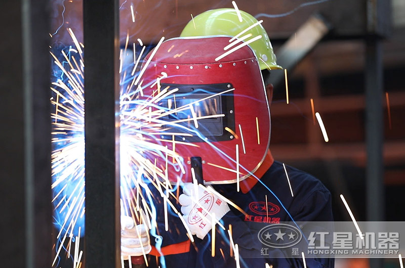 紅星S7系列干法制砂樓匠心制造，制砂手續(xù)辦理簡(jiǎn)單