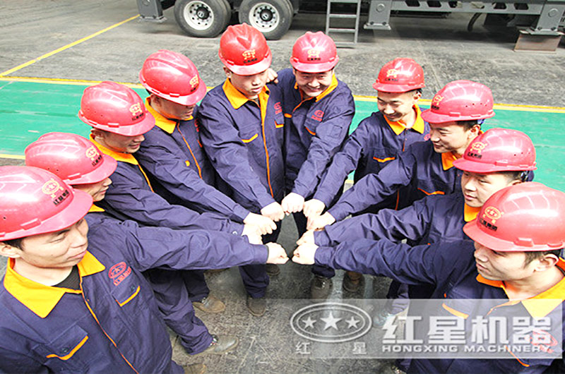 紅星強(qiáng)大的移動(dòng)破碎站后援技術(shù)團(tuán)隊(duì) 紅星強(qiáng)大的移動(dòng)破碎站后援技術(shù)團(tuán)隊(duì)