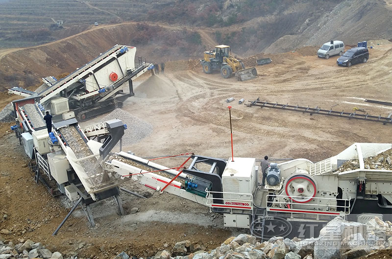 浙江用戶的移動破碎生產線現(xiàn)場 浙江用戶的移動破碎生產線現(xiàn)場